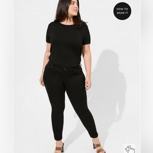 Torrid Luxe Skinny Jean Sateen Strech Size 10R